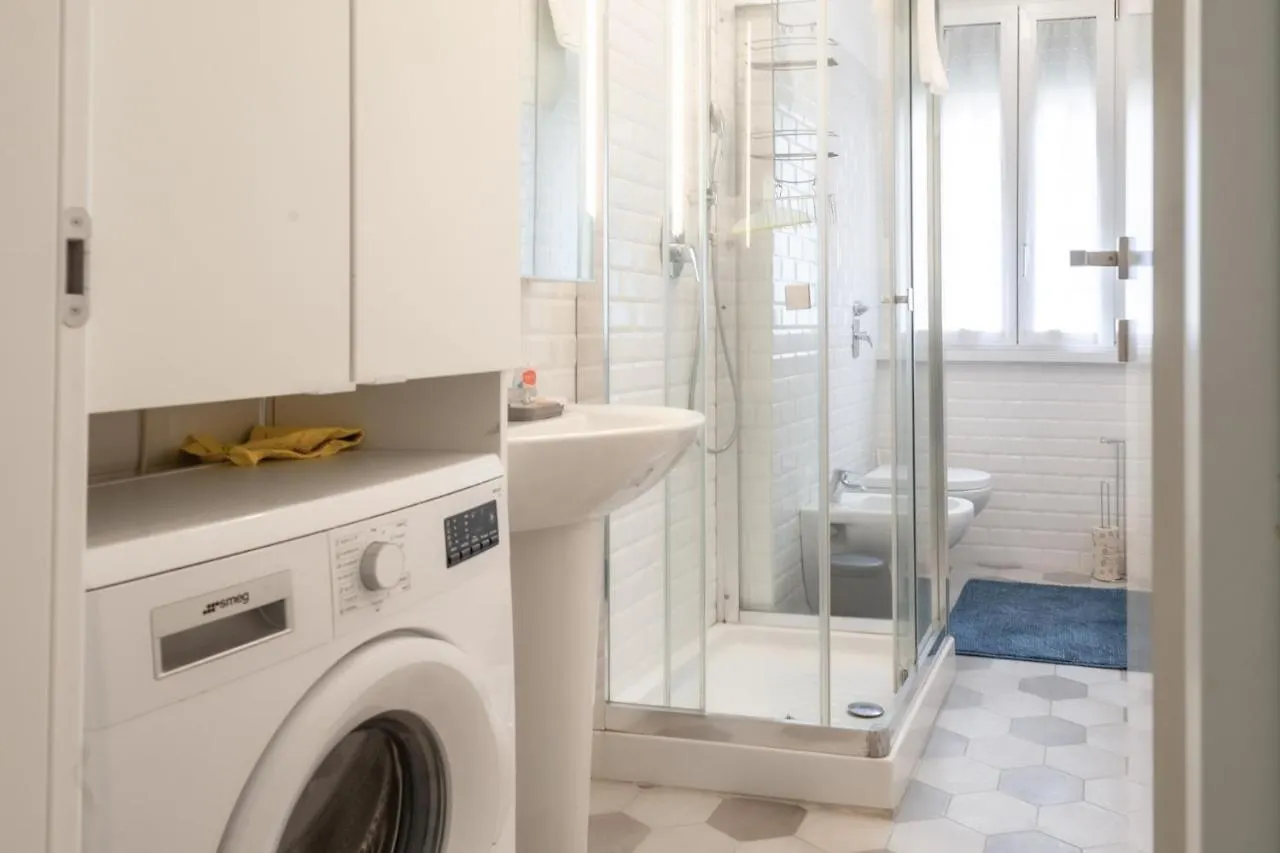 Apartment Bnbutler - Casa Lario - Isola District Milan
