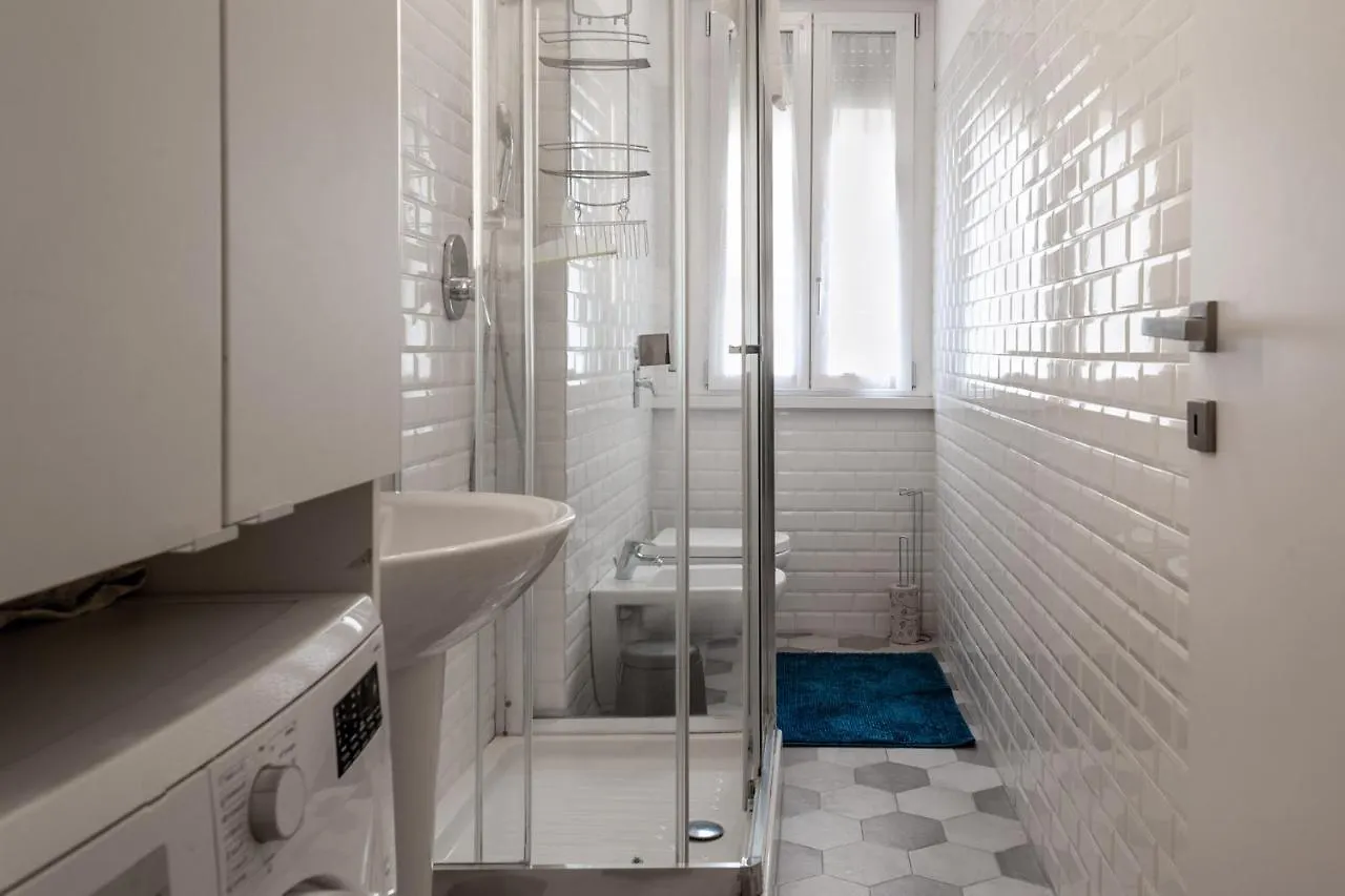 Bnbutler - Casa Lario - Isola District Milan Italy