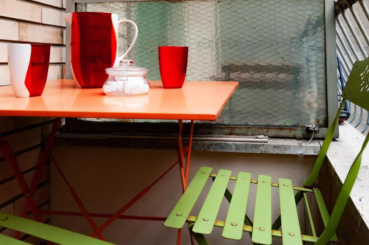 Apartment Bnbutler - Casa Lario - Isola District Milan Italy